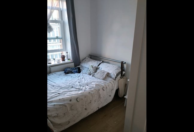 Double Room Available. Turin Street E2 Main Photo