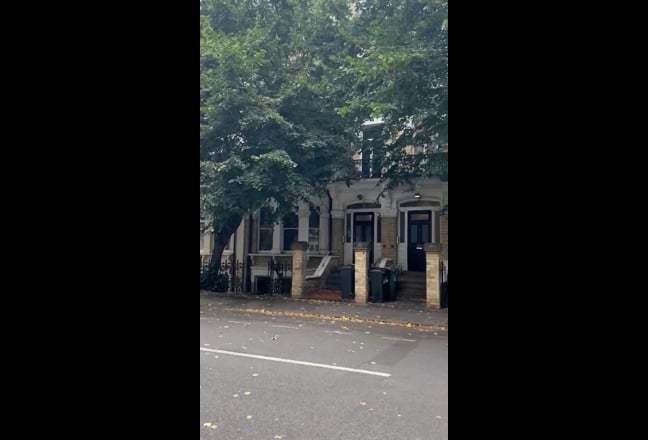 Whole flat,  2 double bedrooms with en-suite   Main Photo