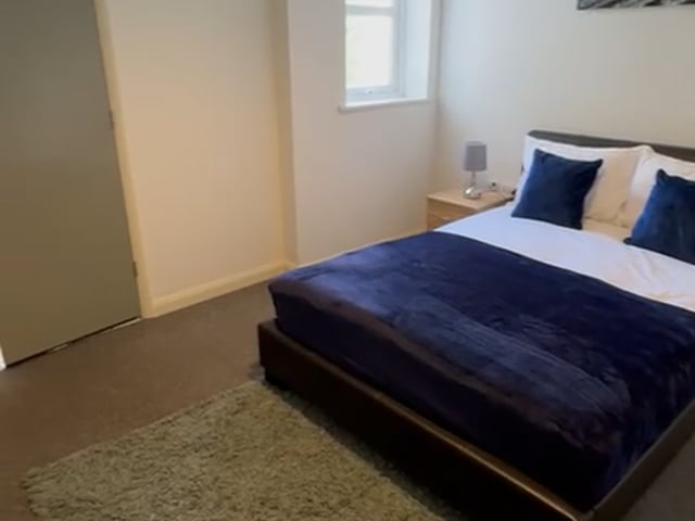 Large Double En-Suite Room to Rent in Mansfield Main Photo