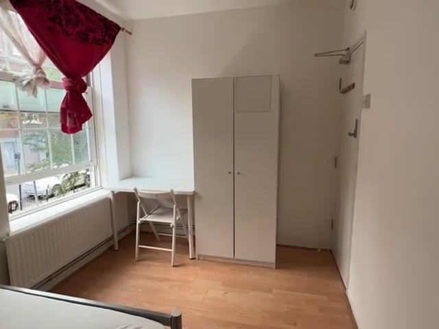 Cheap Double Room @ Aldgate East Main Photo