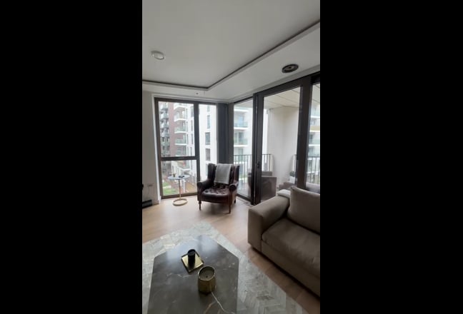 Female Only 2 Double Room North Greenwich  Main Photo