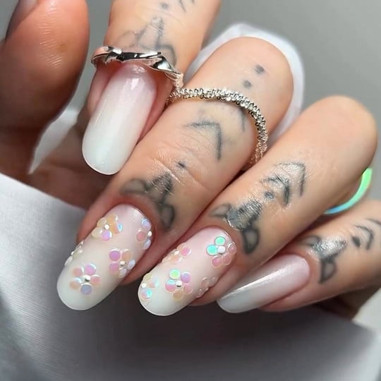 Video: GEL BUILDER MAKE-UP BM01 Milky White Video: GEL BUILDER MAKE-UP BM01 Milky White