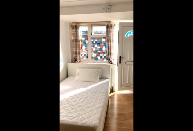 ✅ Studio+Own Entrance ✅ Bills inc.✅ Free Parking Main Photo