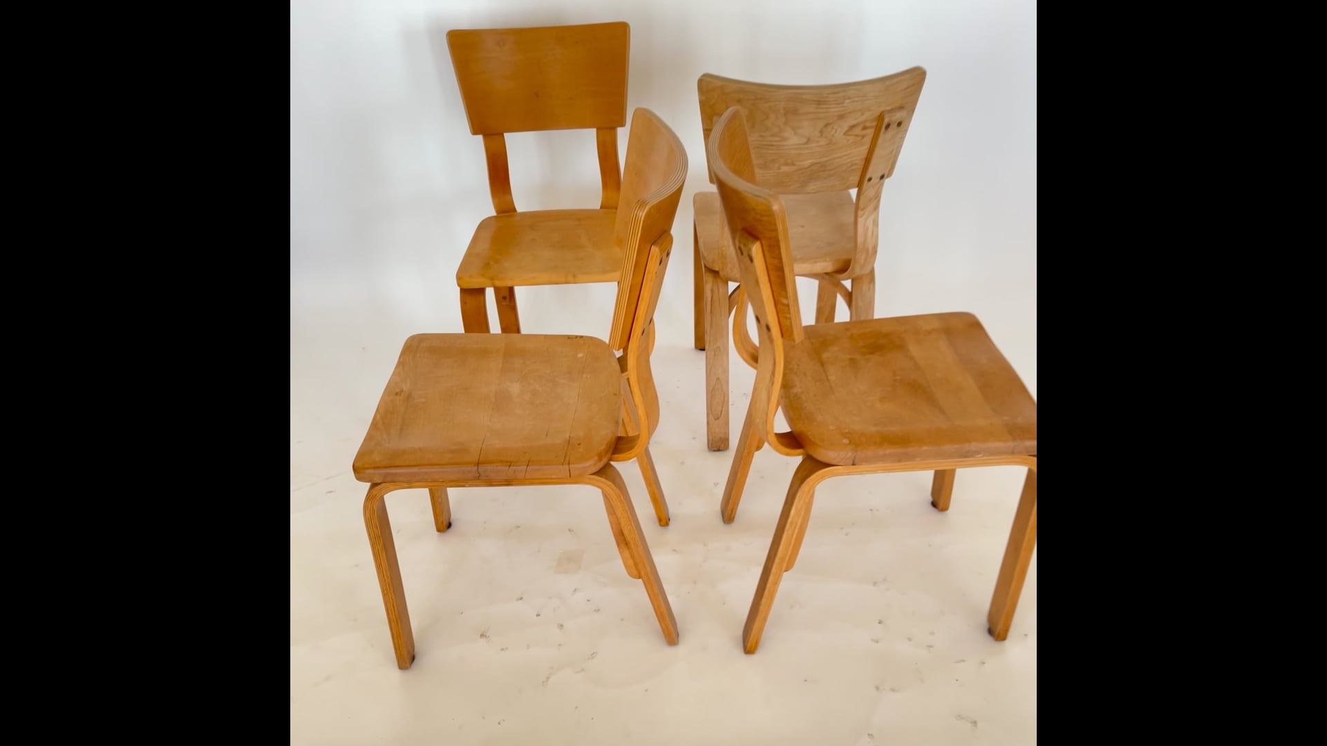 Set of Four Thonet 1216-S17-B1 Bent Plywood Saddle Seat Dining
