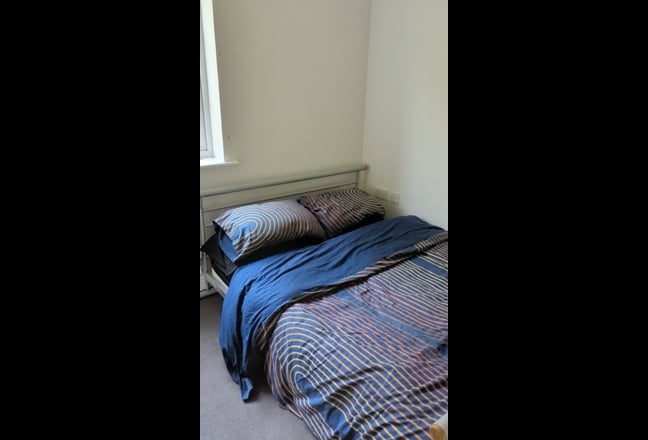 Double Bedroom To Rent In Redhill Main Photo