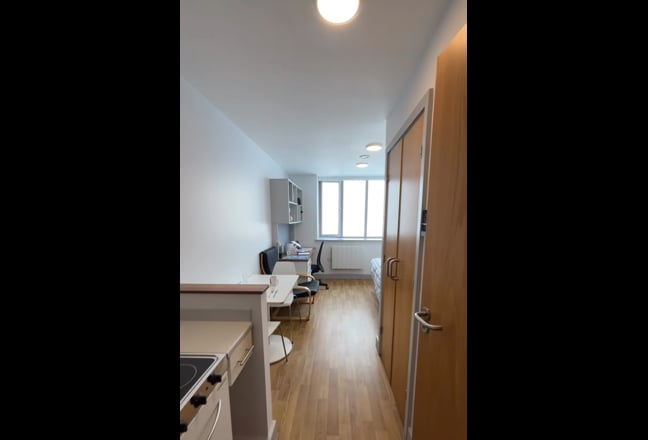 Modern Studio Apartment in City Centre at Unilife  Main Photo