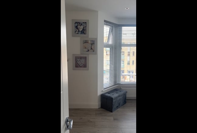 Super Spacious Ensuite Apartment - N17 Main Photo