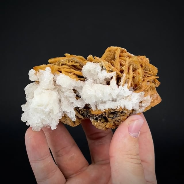 Calcite on Baryte