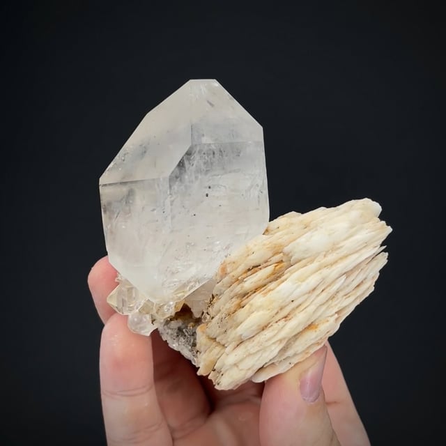 Quartz (Herkimer style) on Baryte