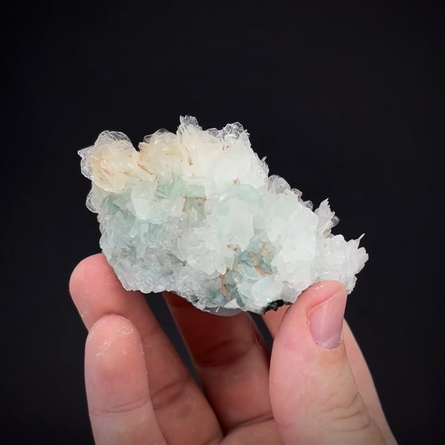 Calcite (2 generatons) with Malachite inclusions