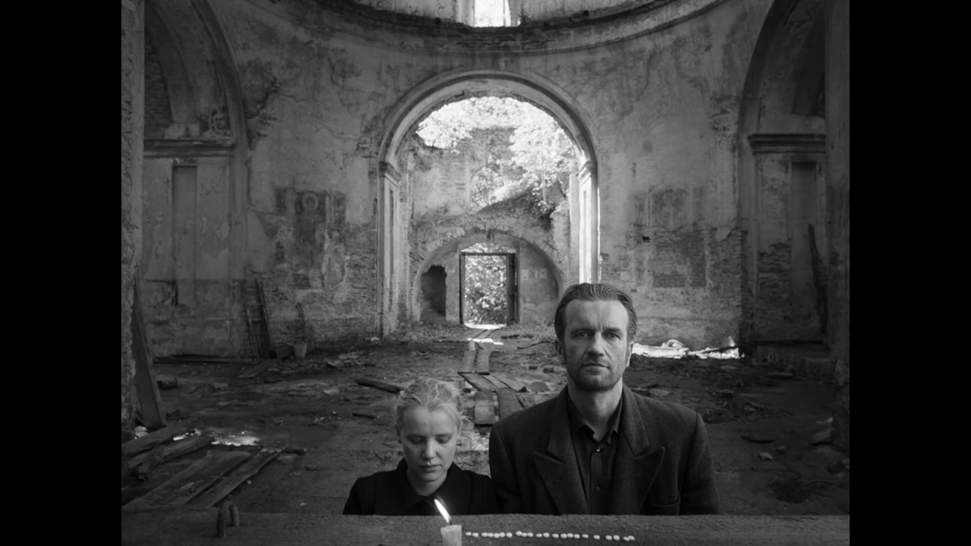 Cold war by Pawel Pawlikowski - ending scene