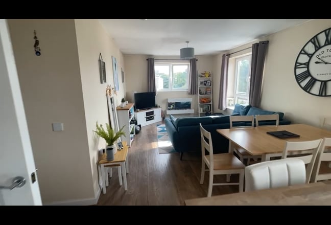 Double En-suite Bedroom - ALL Bills Included  Main Photo