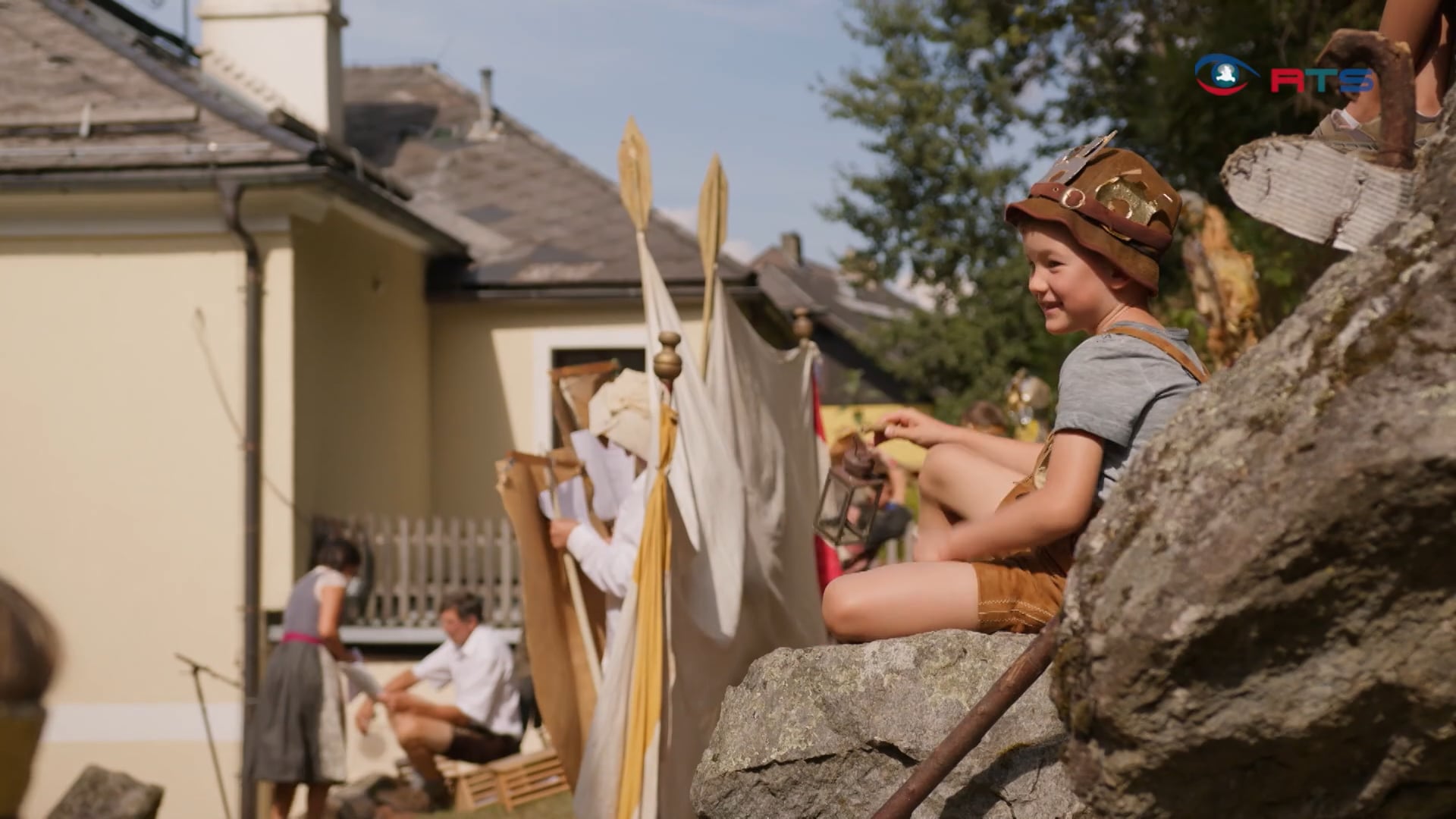 mystischer-untersberg-kinder-fuehren-untersbergspiel-von-pfarrer-pfeifenberger-auf