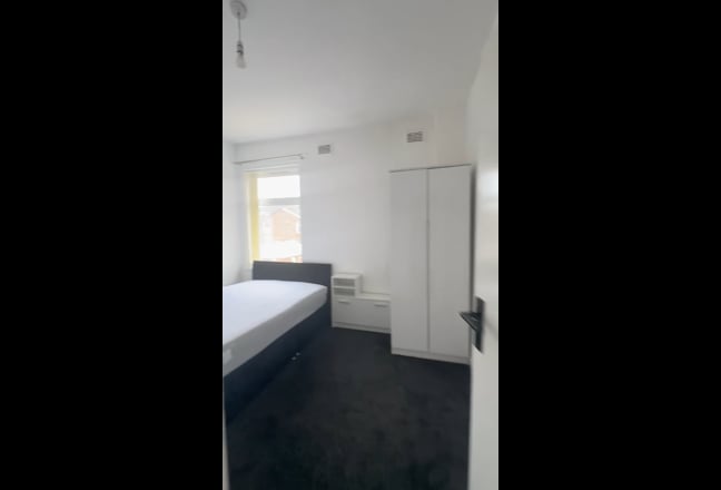 Beautiful Furnished Double Bedroom-All Bills Inc  Main Photo