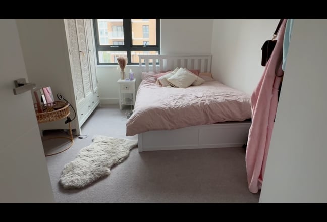 Beautiful double room in a sun facing flat share  Main Photo