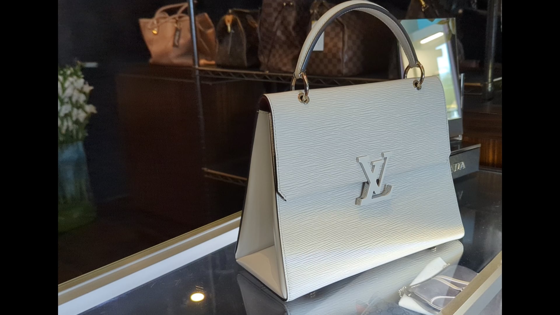 ☆ひまわり様【パリ本店購入】LOUIS VUITTON ペルル ホワイトブレ
