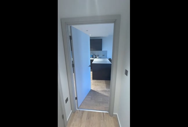 Video 1: Open Plan Lounge / Kitchen