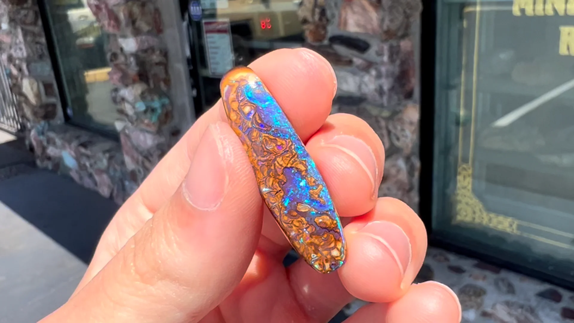 16.86ct Koroit Boulder Opal Stone | Burton's – Burton's Gems 16.86ct Koroit Boulder Opal Stone | Burton's – Burton's Gems