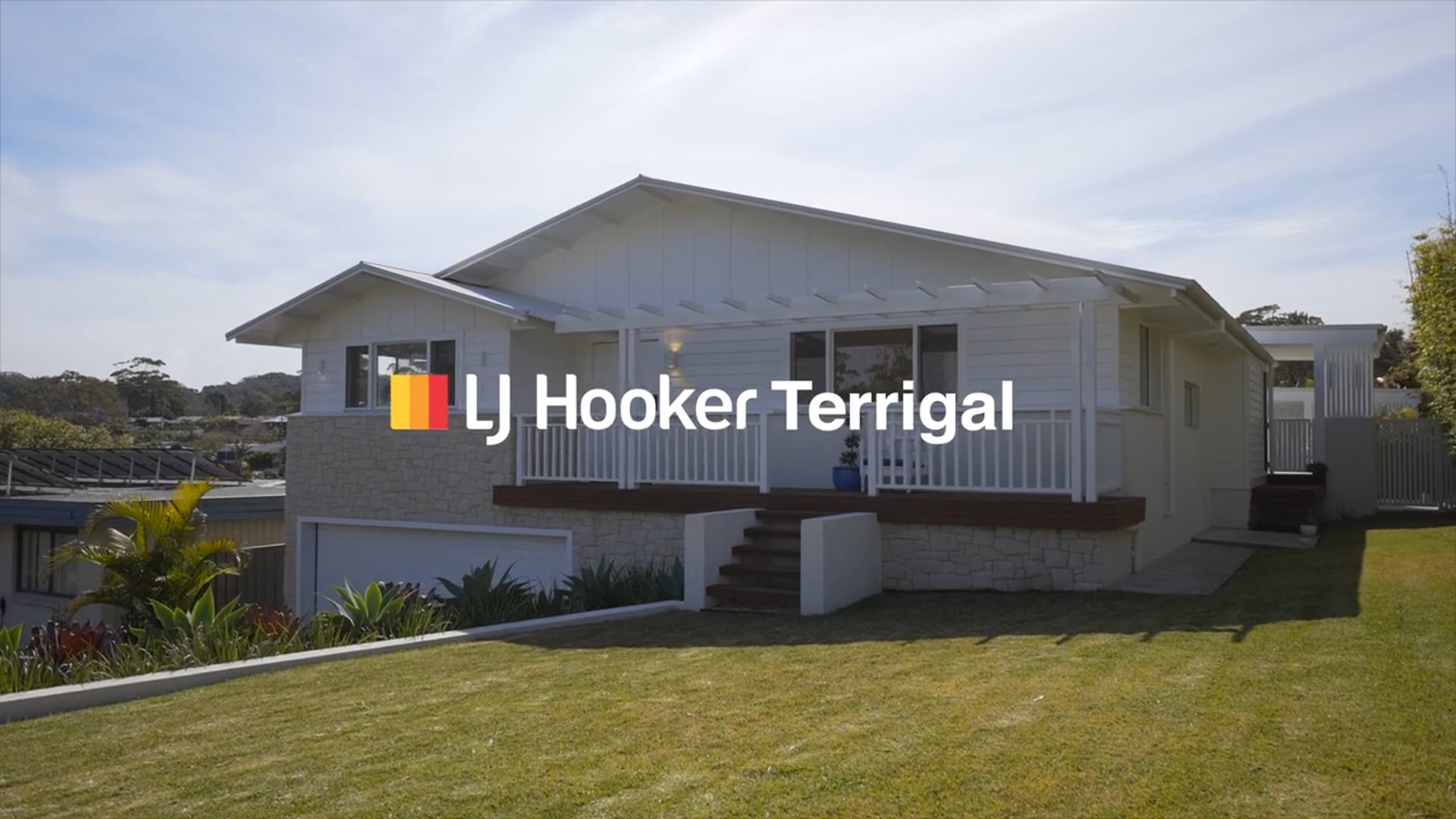 LJ Hooker Terrigal | 71 Hilltop Road, Wamberal