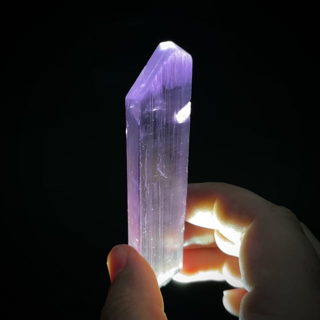 Spodumene var. Kunzite (floater)