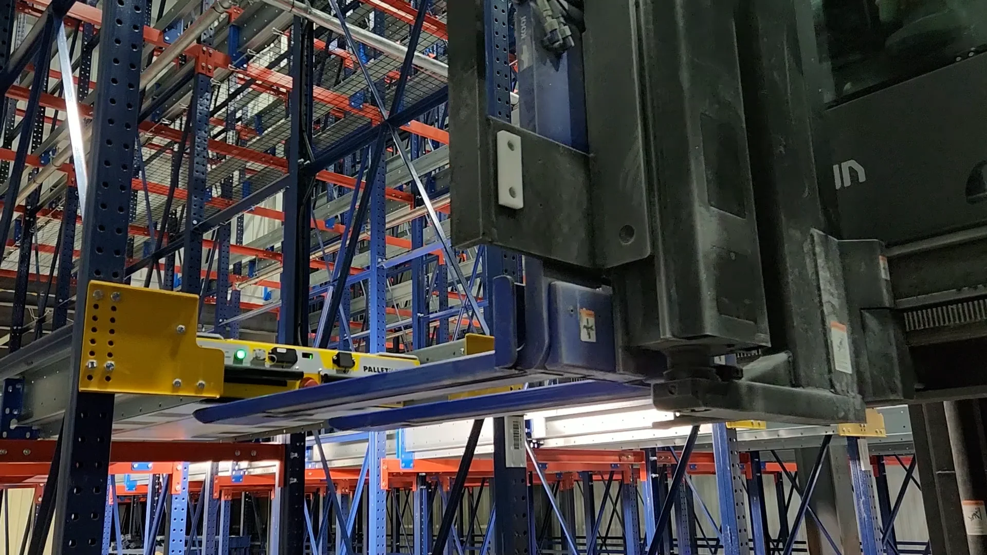 Automha Pallet Runner with Crown TSP - Freezer Application