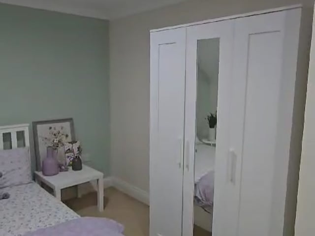 Spacious room for rent in beautiful townhouse Main Photo