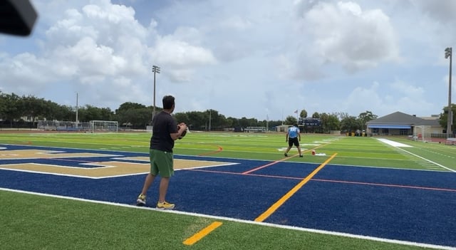 10 consecutive 14 yard punt snaps 