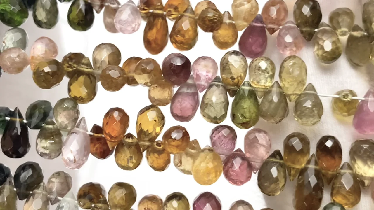 No.1357【K18】大粒 大変希少 宝石質 モルダバイト 平ドロップ トップ