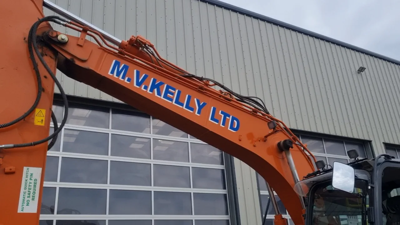 Hitachi ZX130LCN-7 - Leeds September 24 on Vimeo