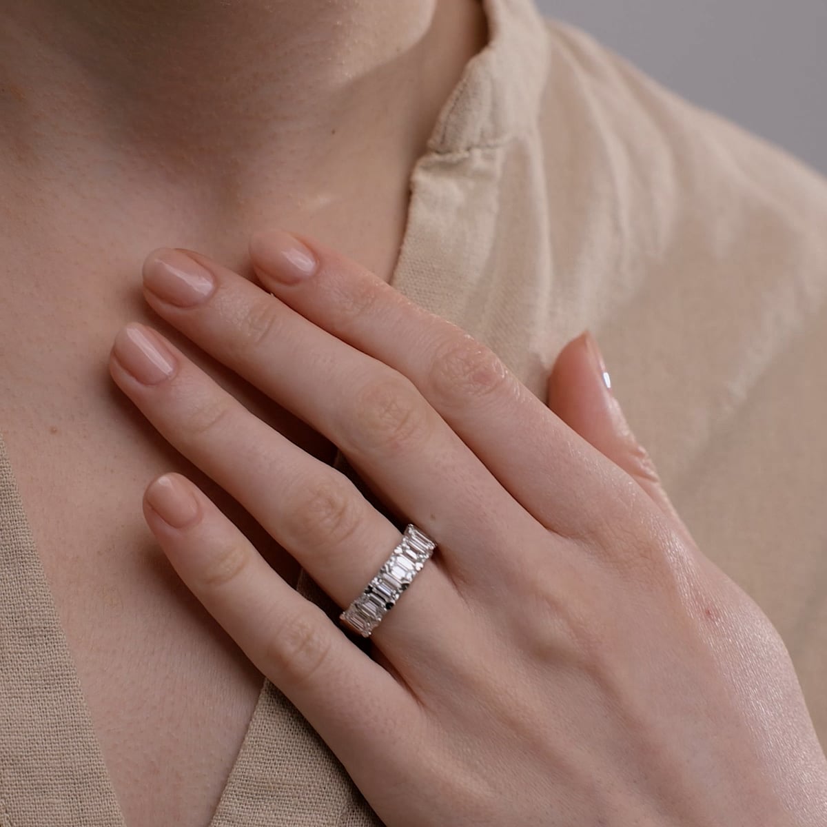 product video 2 for 2 ctw Emerald Lab Grown Diamond Seven-Stone Anniversary Band
