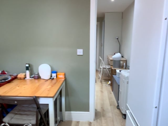 1 bed flat close to train station/ everything  Main Photo