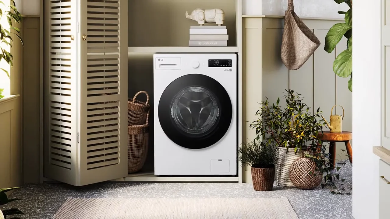 LG 14kg Series XL Front Load Washer Matte White
