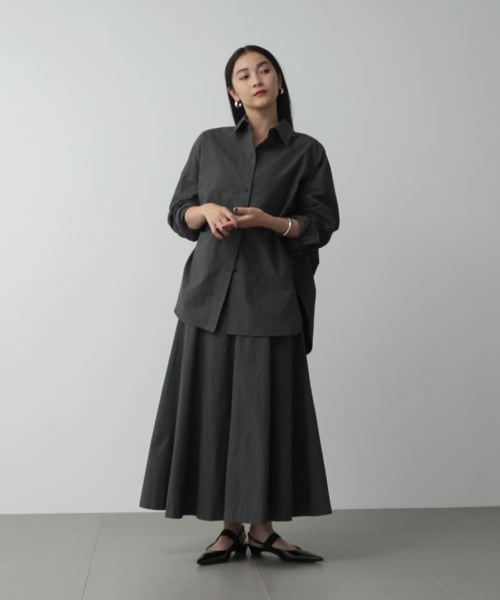 柳橋唯さんコラボアイテム】【再入荷】バックジップフレアスカート 