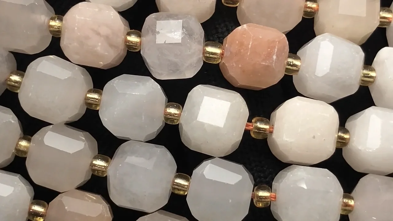 ピンクオレンジアベンチュリン キューブカット9×9×9mm 1連｜天然石