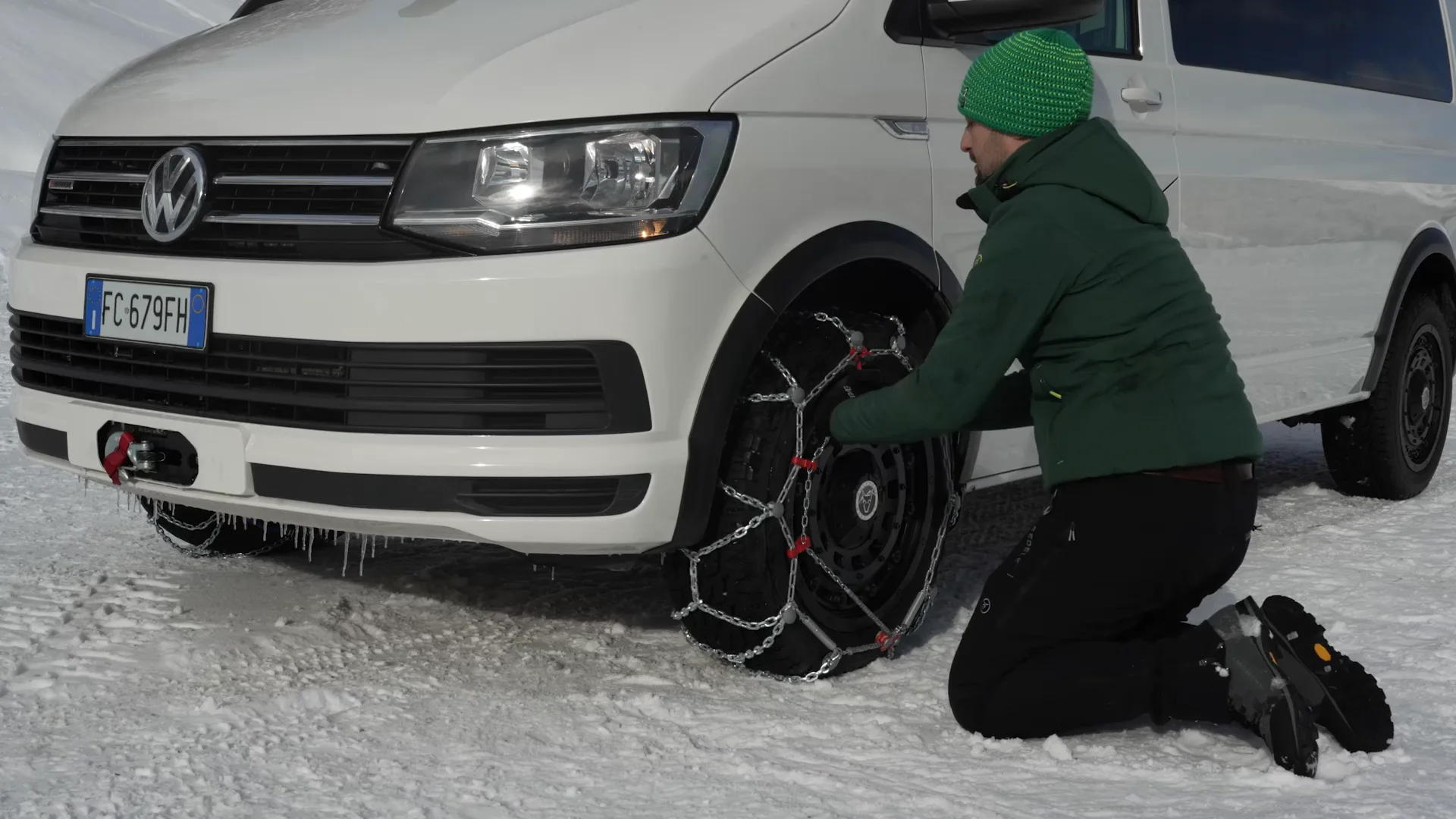 König XD-16. The solid snow chain for vans and pick-ups