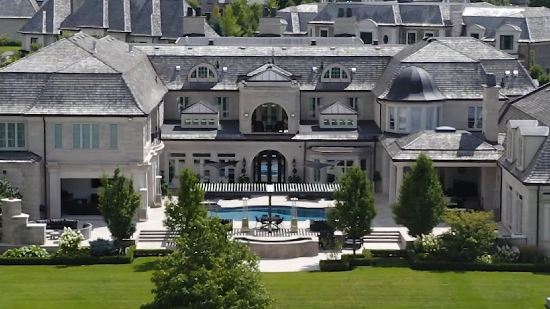 Aluminum Pergola | Aurora Estate