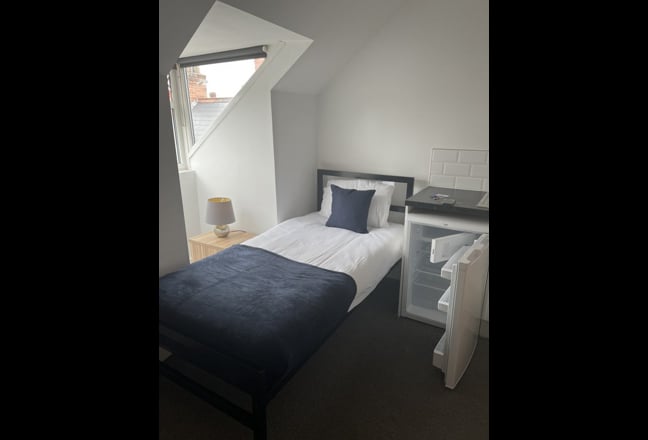 Furnished Single Room & Ensuite in Retford  Main Photo