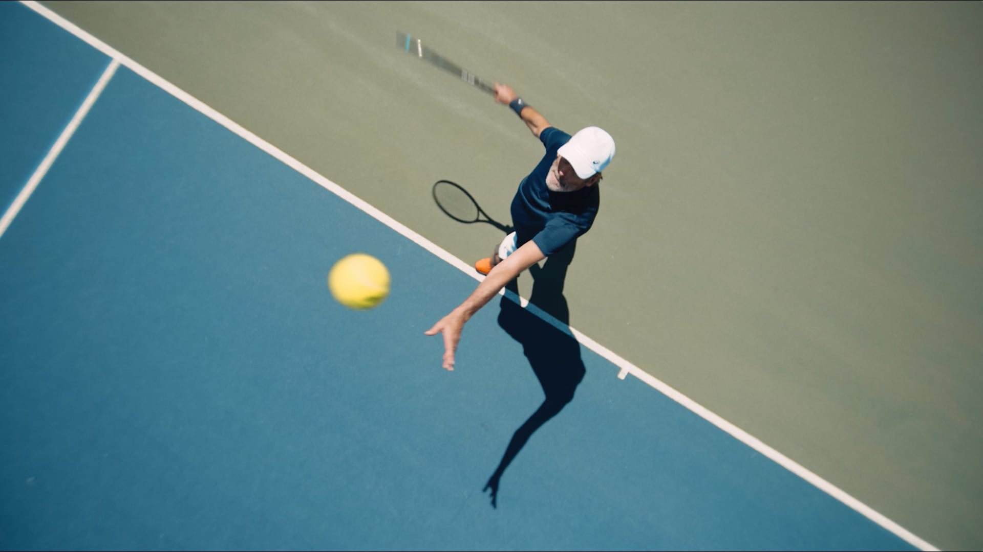 Intersport Gold advert, directed Bastian Glaessner (Tony Petersen)