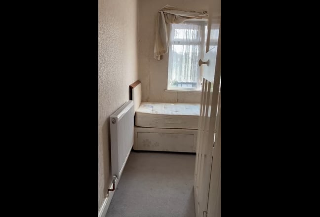 Large Double room ti Rent Main Photo