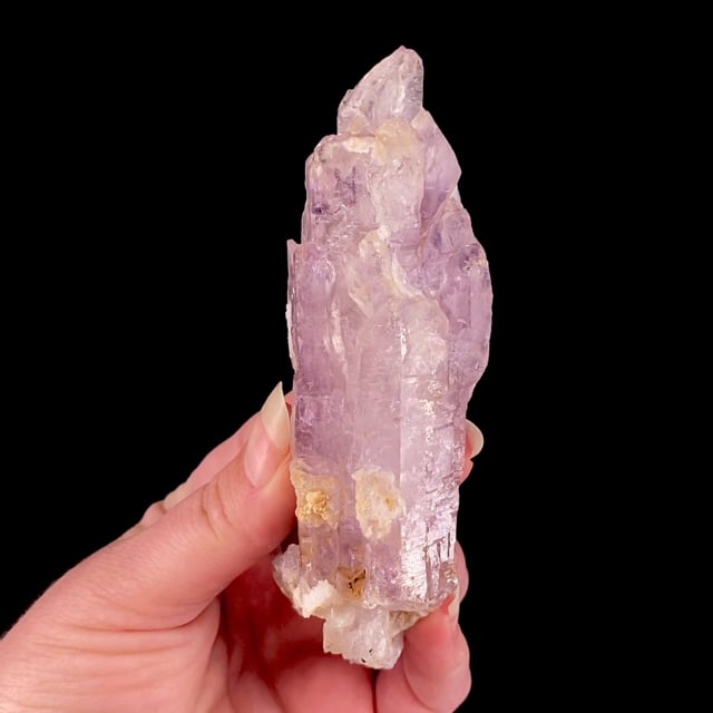 Quartz var: Amethyst (beautiful morphology)