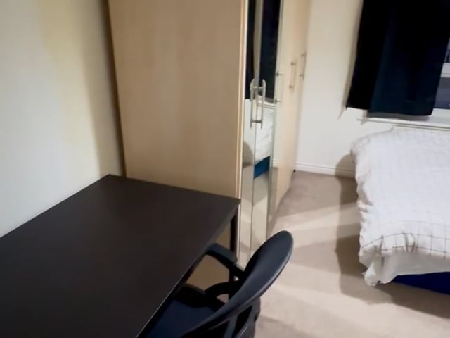 Ensuite dbl room all bills incl 10 min from City Main Photo