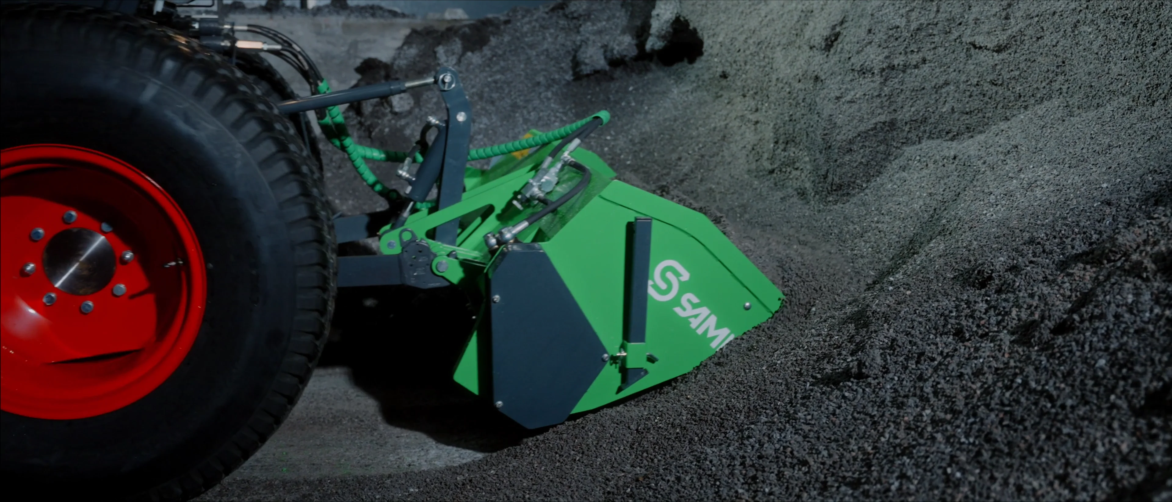 SLS-compact sand spreaders - SAMI