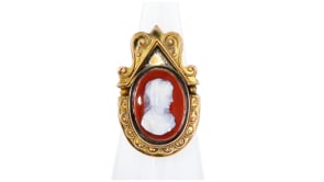 C. 1960 Vintage Brown Agate Cameo Ring in 14kt Yellow Gold
