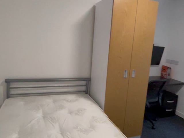 Brand new Studio all bills Inc-3 mins to UoL Main Photo