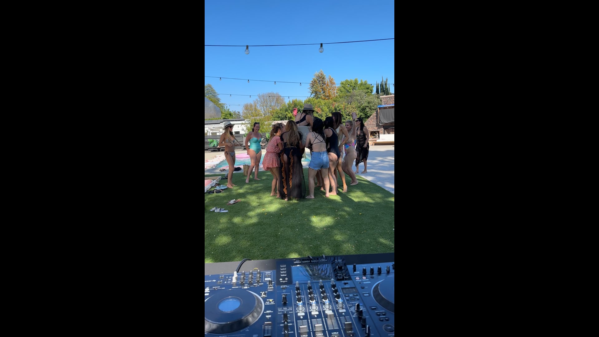 Promotional video thumbnail 2 for DJ Justin