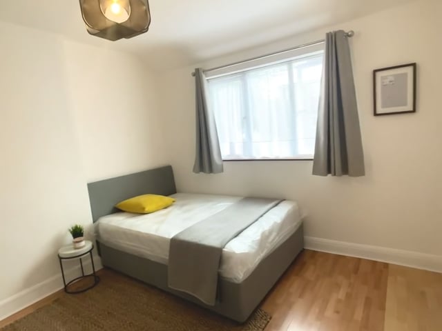 Lovely clean, furnished rooms, 5mins from station  Main Photo