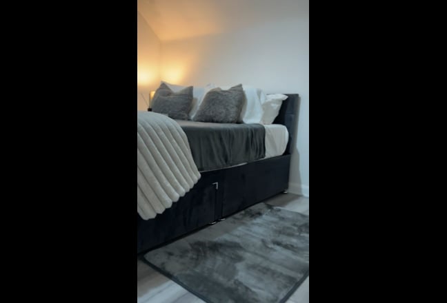 2 Bedrooms Available October 2024 Main Photo