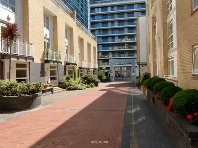 2 Bed Property with Home Office Space Canary Wharf Main Photo