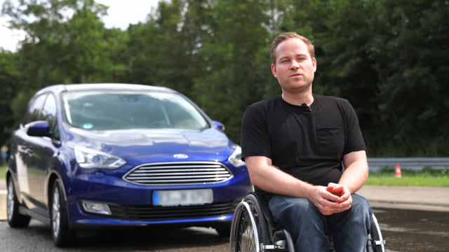 Als Rollifahrer beim Fahrsicherheitstraining