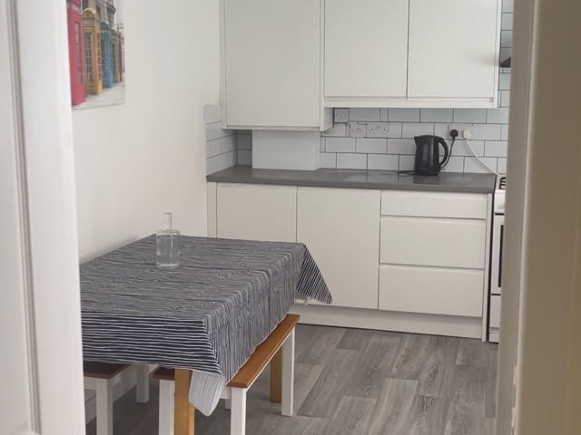 Lovely Student House- 5 Rooms Available!  Main Photo